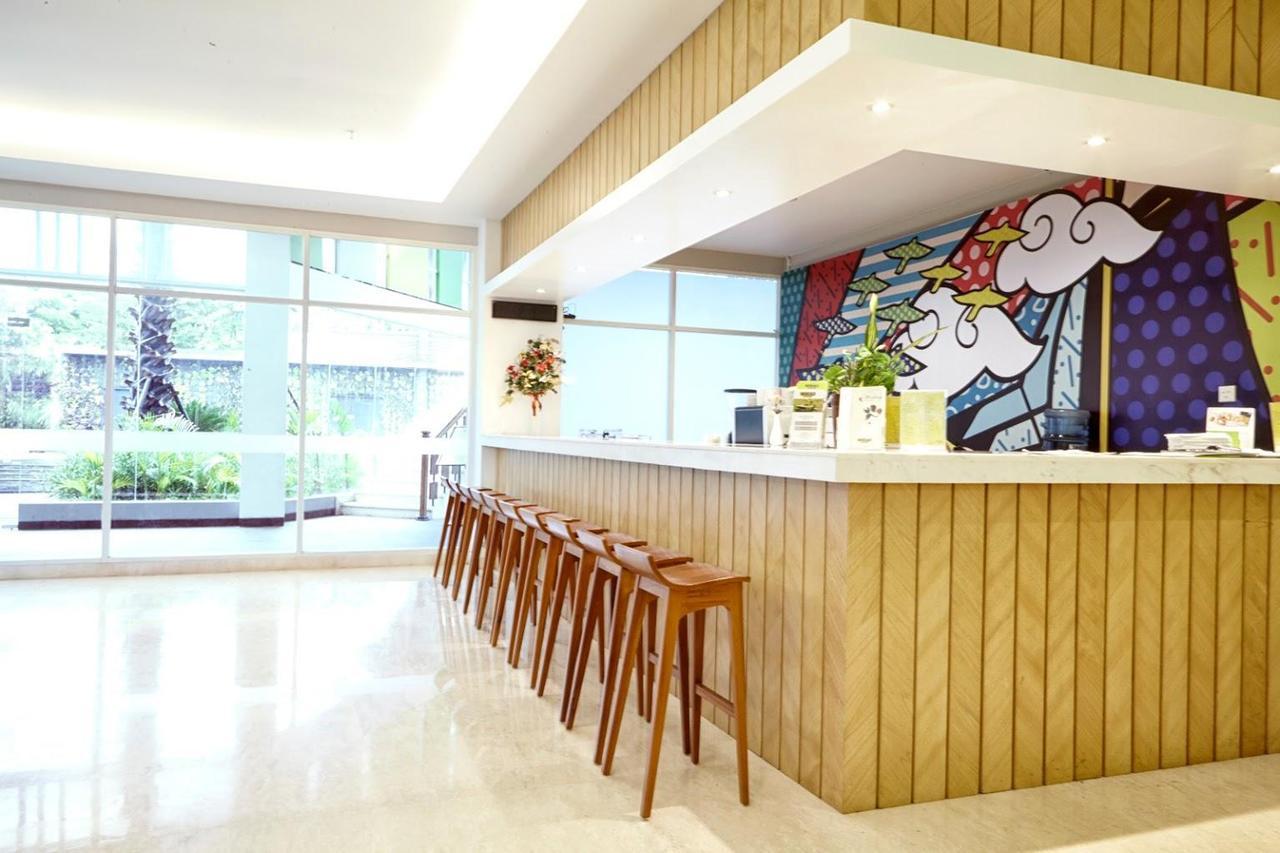 Maxonehotels At Resort Makassar Bagian luar foto