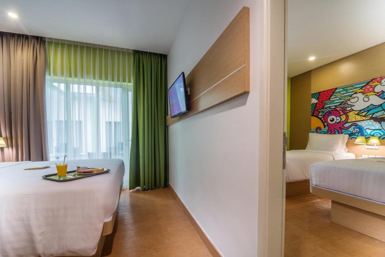 Maxonehotels At Resort Makassar Bagian luar foto